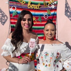 Meet your Posher, Sindi